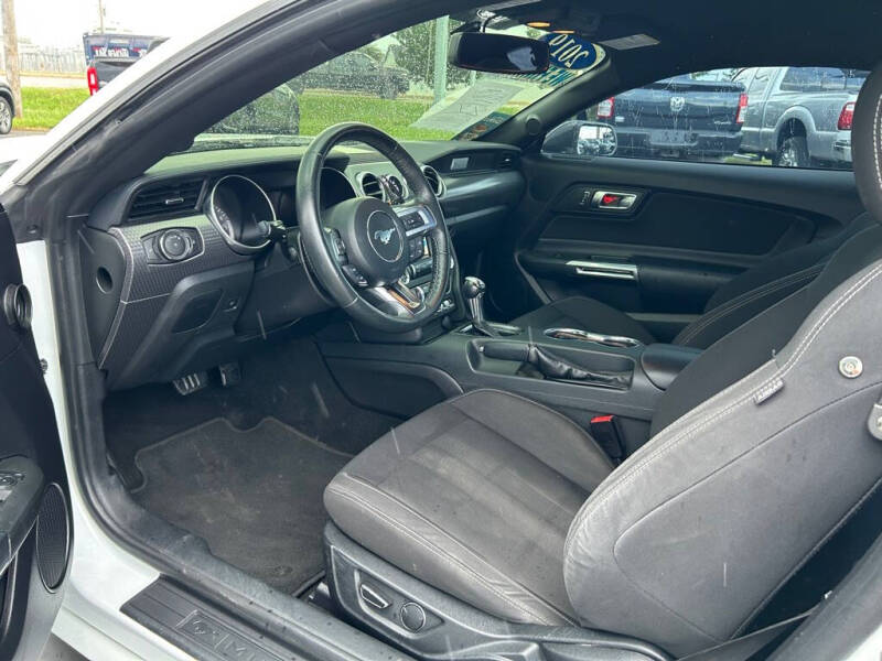 2019 Ford Mustang