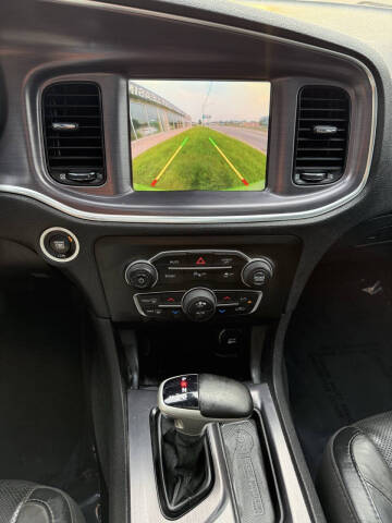 2017 Dodge Charger SXT