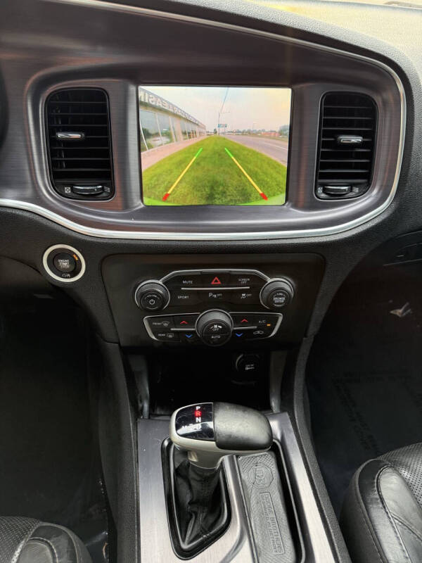 2017 Dodge Charger SXT