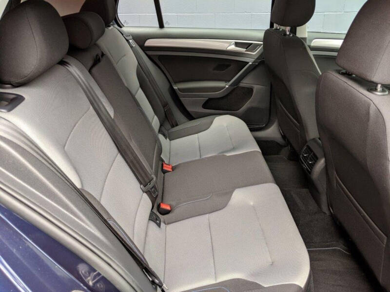 2016 Volkswagen e-Golf SE