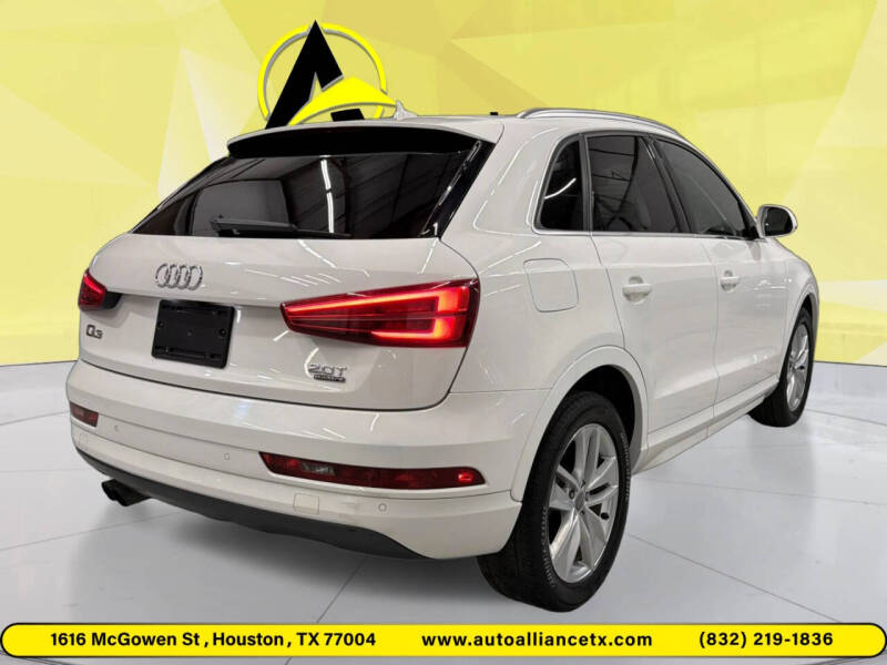 2017 Audi Q3 2.0T quattro Premium Plus