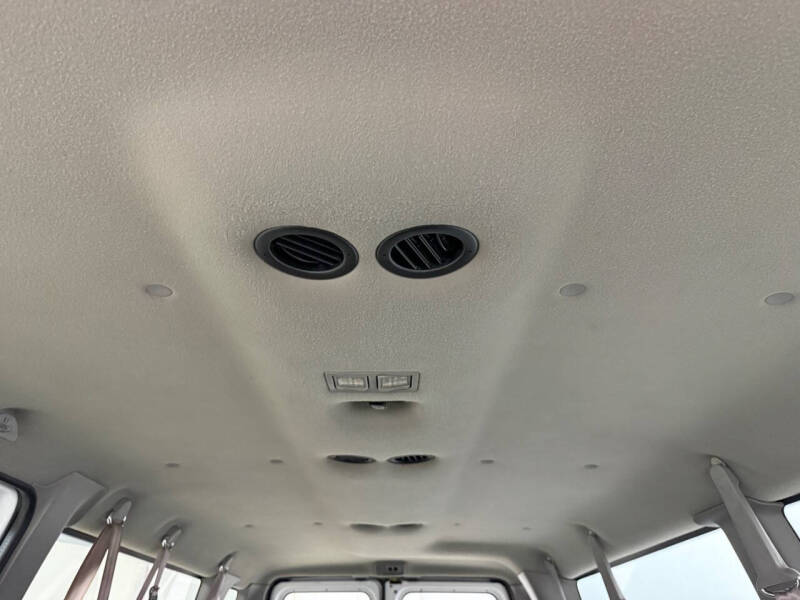 2001 Ford E-Series E-350 SD XLT