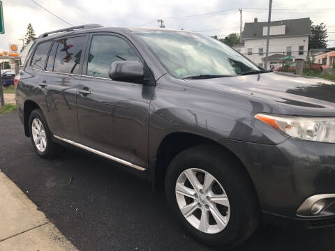 2013 Toyota Highlander for sale at ATLAS AUTO SALES, INC. in West Greenwich RI
