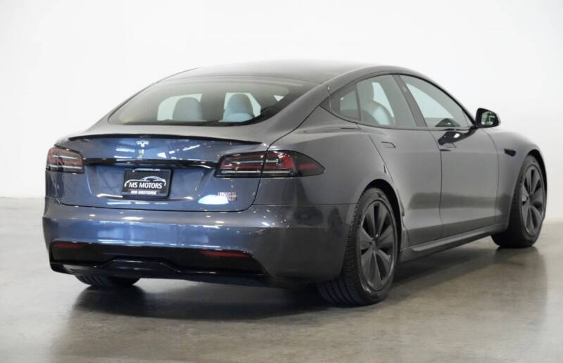 2022 Tesla Model S Plaid