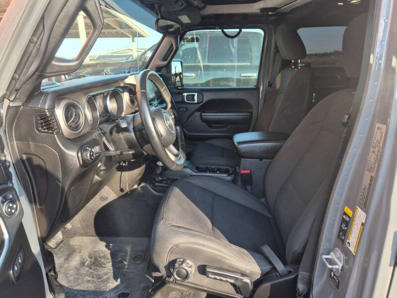 2022 Jeep Gladiator Willys