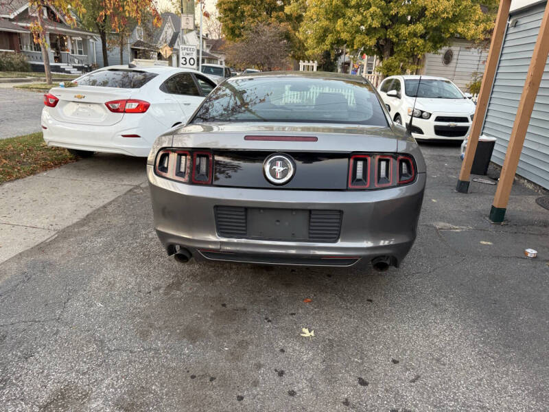 2013 Ford Mustang V6