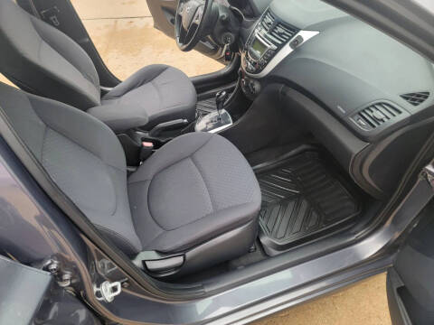 2013 Hyundai Accent SE