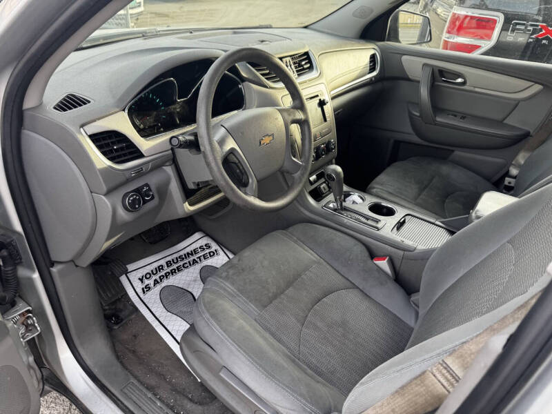 2017 Chevrolet Traverse LS