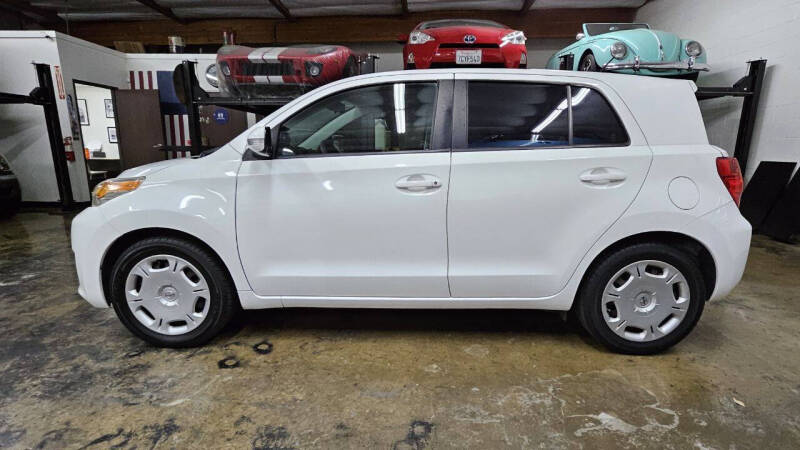 2009 Scion xD Base photo 5