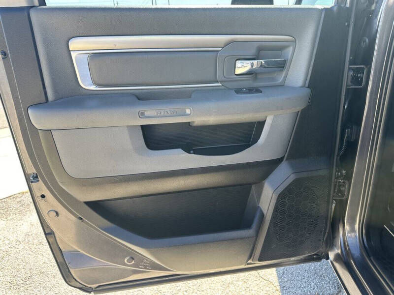 2018 RAM 1500 SLT