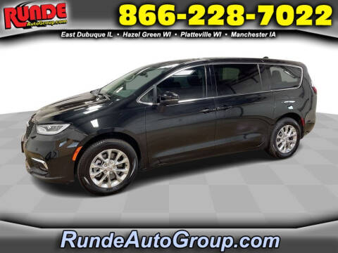 2023 Chrysler Pacifica for sale at Runde PreDriven in Hazel Green WI