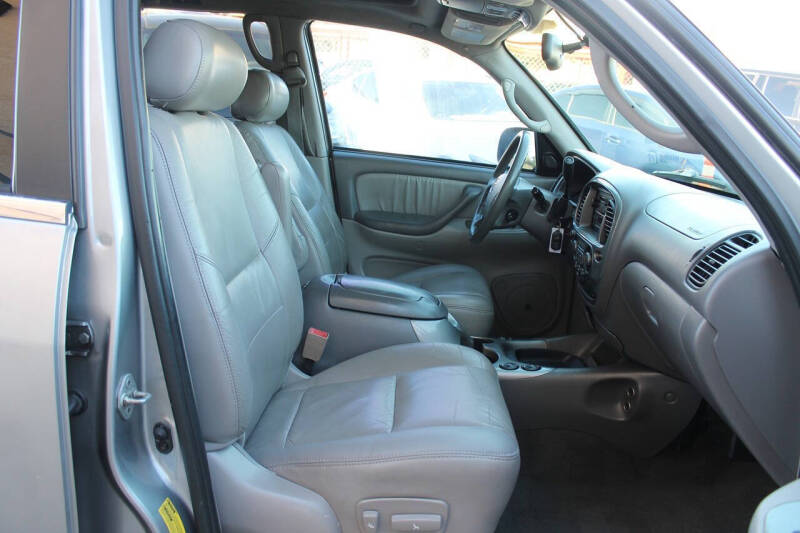 2003 Toyota Sequoia Limited
