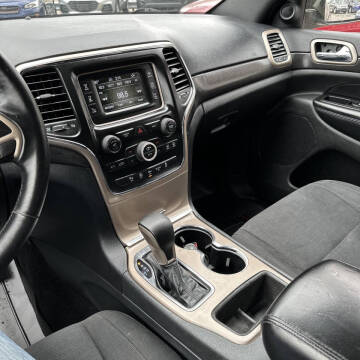 2017 Jeep Grand Cherokee Laredo
