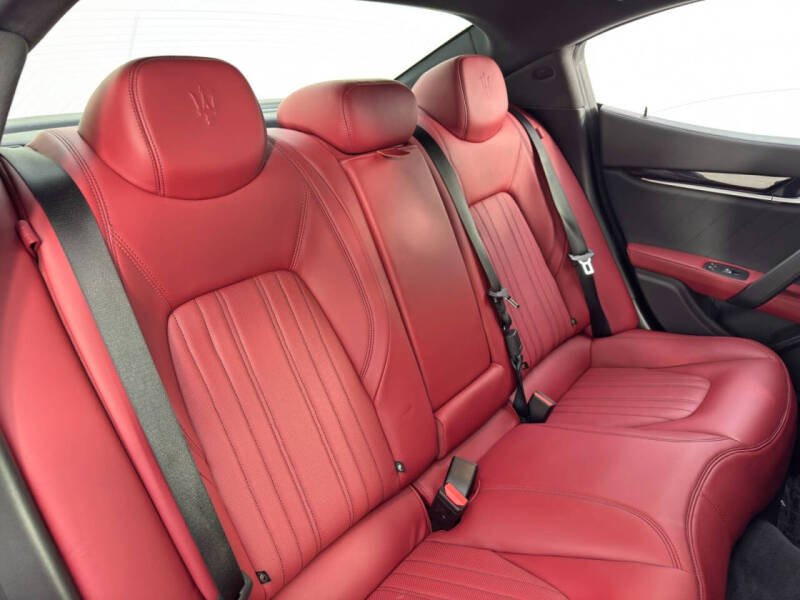 2023 Maserati Ghibli Modena Q4