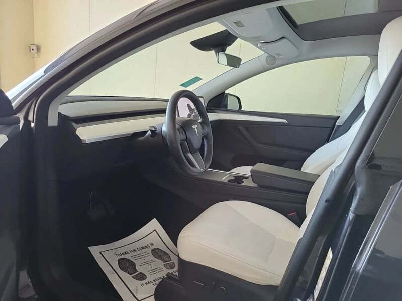 2024 Tesla Model Y Long Range