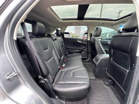 2020 Ford Edge Titanium