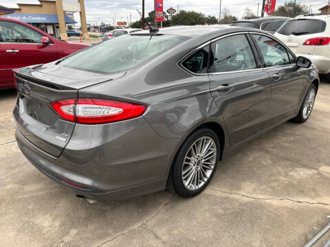 2014 Ford Fusion SE