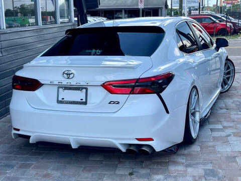 2020 Toyota Camry SE