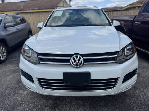 2014 Volkswagen Touareg V6 Lux