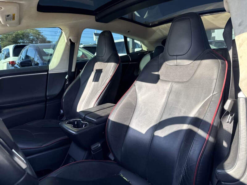 2013 Tesla Model S Performance
