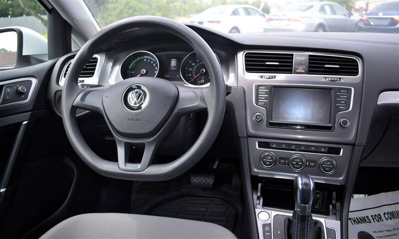 2016 Volkswagen e-Golf SE