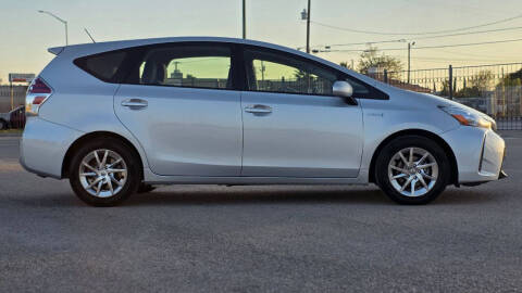 2017 Toyota Prius v Two