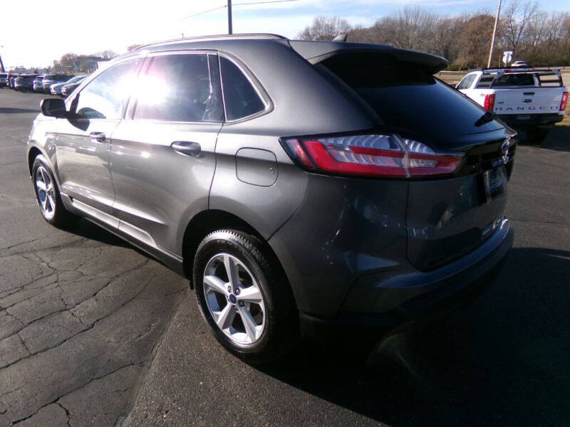 2022 Ford Edge SE