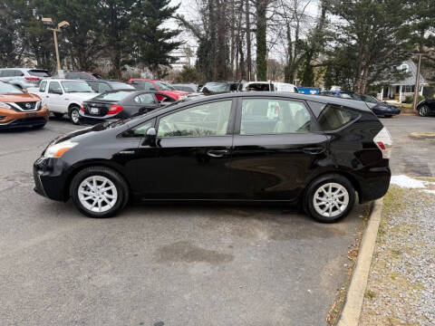 2012 Toyota Prius v Five