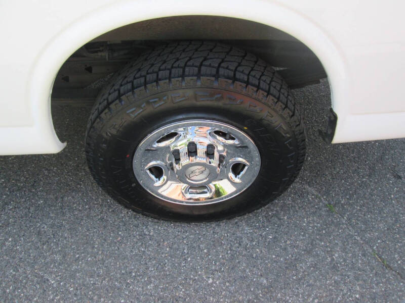 2017 Chevrolet Express 2500