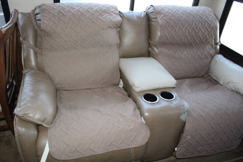 2016 Forest River Cardinal 325RL