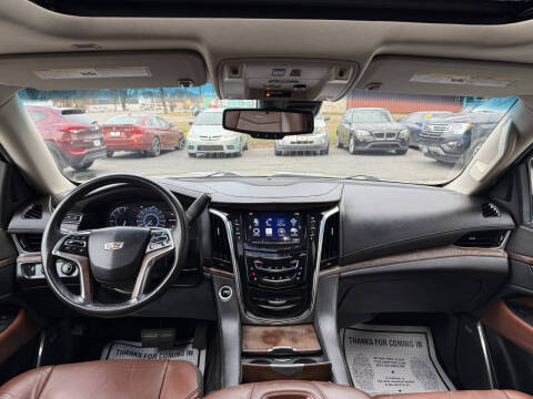 2016 Cadillac Escalade Luxury Collection