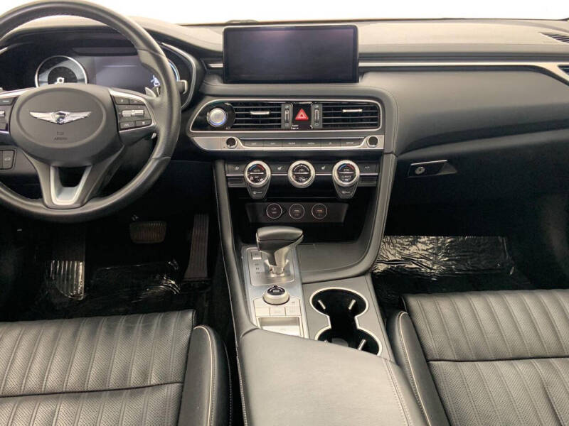 2022 Genesis G70
