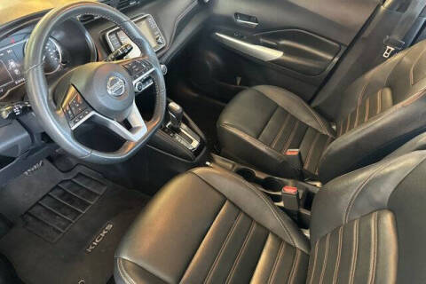 2020 Nissan Kicks SR