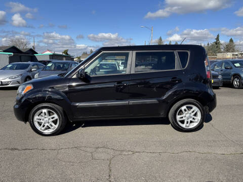2011 Kia Soul +