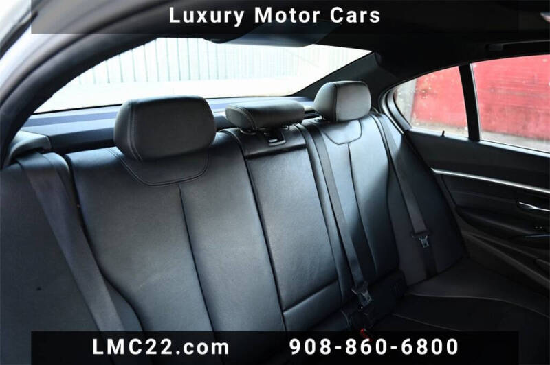 2017 BMW 3 Series 330i xDrive