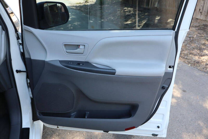 2018 Toyota Sienna L 7-Passenger