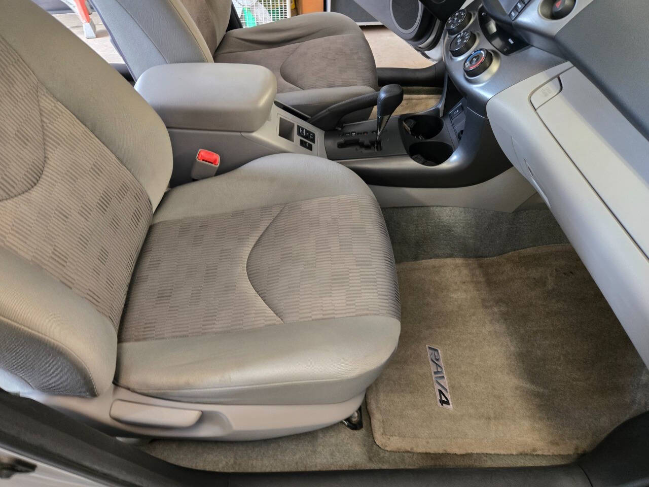 2011 Toyota RAV4 74