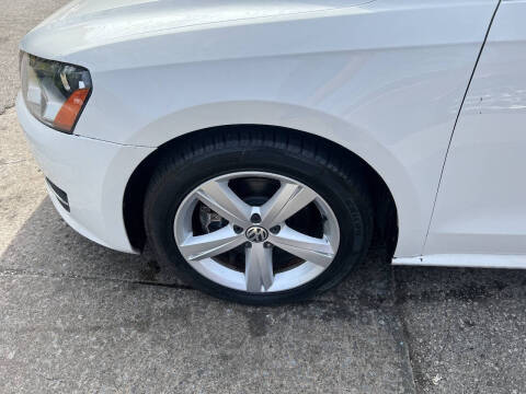 2015 Volkswagen Passat 1.8T S