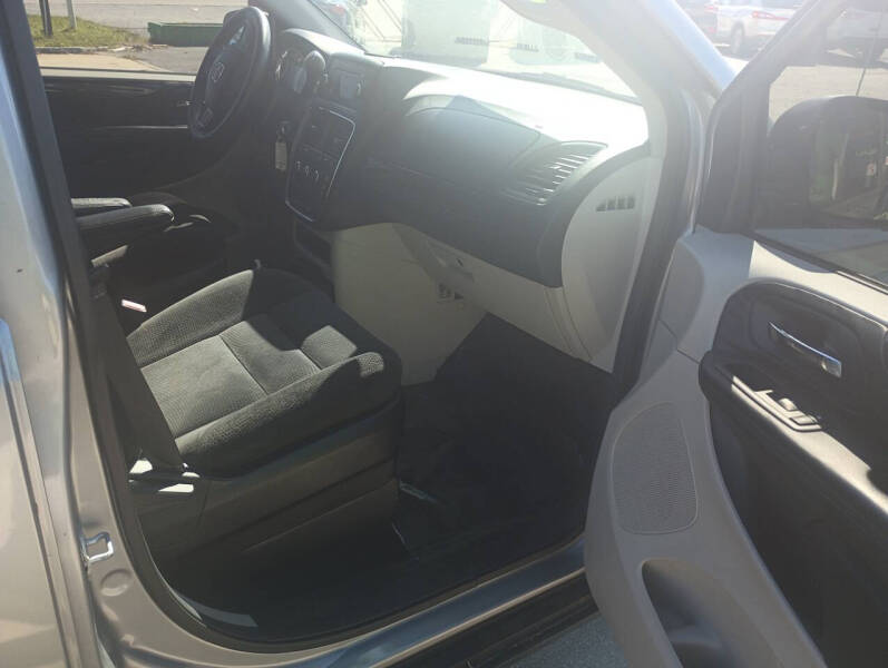 2014 Dodge Grand Caravan SE 30th Anniversary