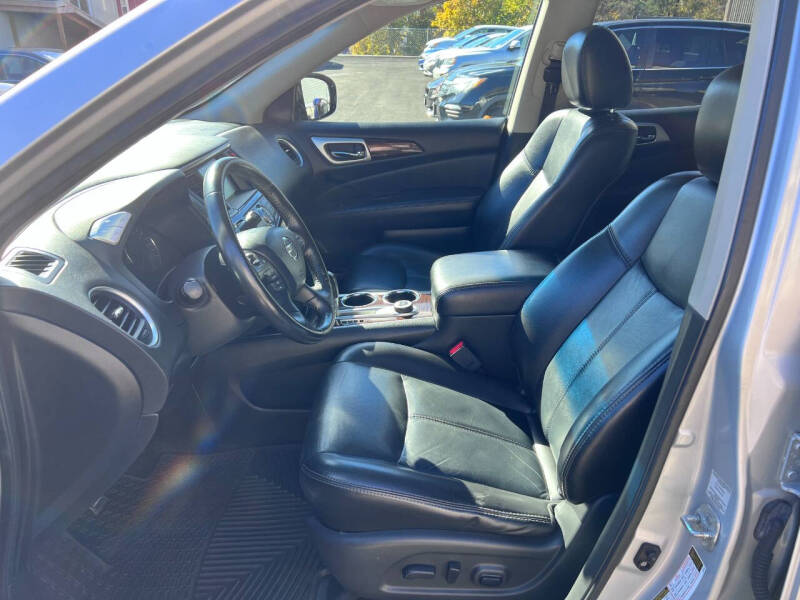 2014 Nissan Pathfinder SL