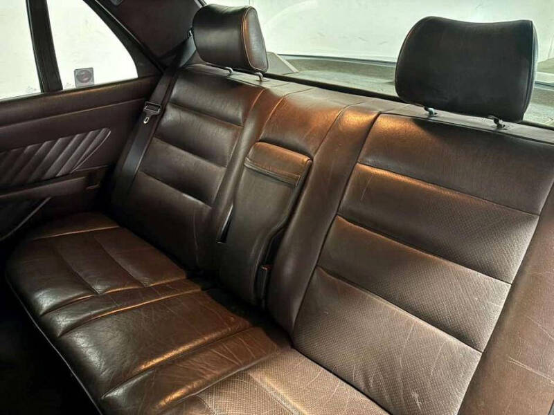 1991 Mercedes-Benz 560-Class 560 SEL