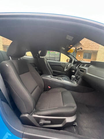 2011 Ford Mustang V6