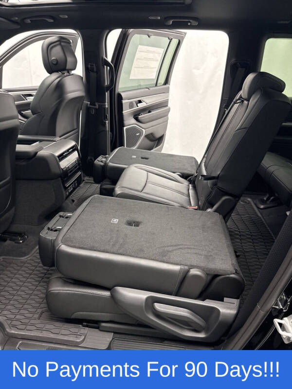 2025 Jeep Wagoneer L Series III