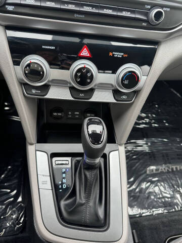 2019 Hyundai Elantra