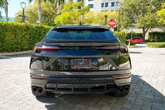 2022 Lamborghini Urus