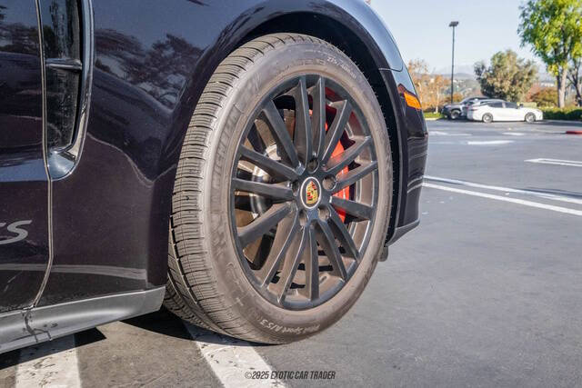 2023 Porsche Panamera GTS