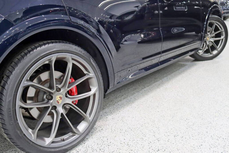 2023 Porsche Cayenne GTS Coupe