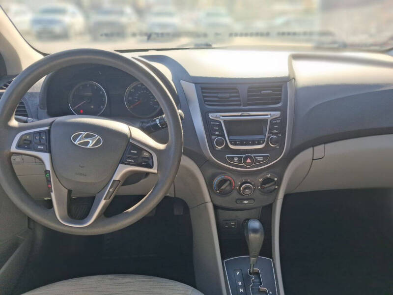 2017 Hyundai Accent Value Edition