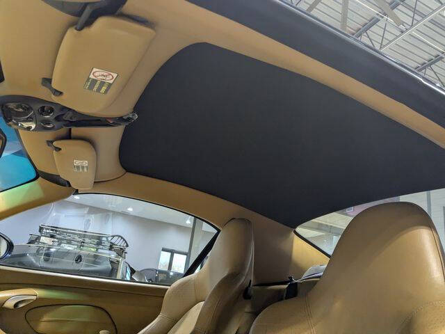 2000 Porsche 911 Carrera 4