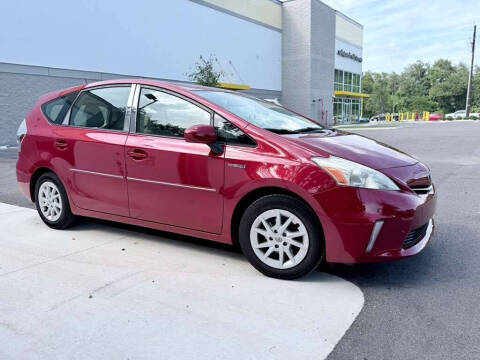 2014 Toyota Prius v Three